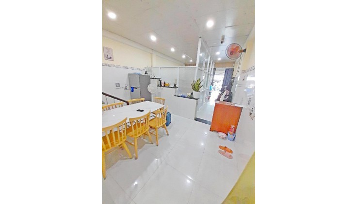 Mặt tiền kinh doanh Phong Phú, 4.1x15.3m, 69m2, P11, Q8, chỉ 8 tỷ 1